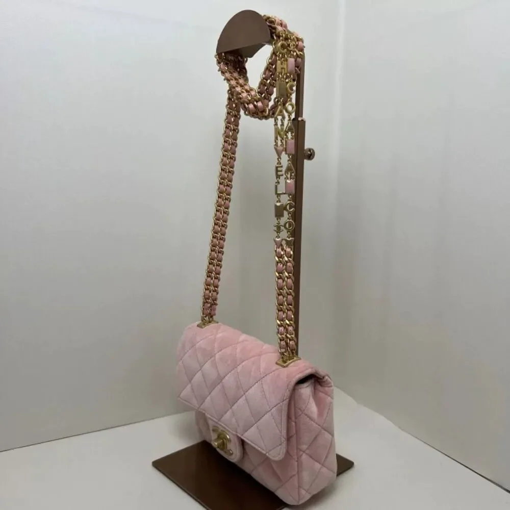 CHANEL brand color